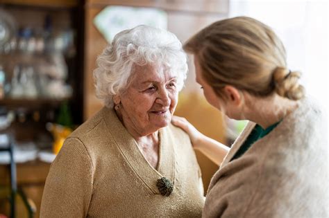 when do dementia patients need hospice