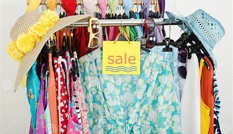 When Do Clothes Go on Sale? Budgeting, Saving money frugal living