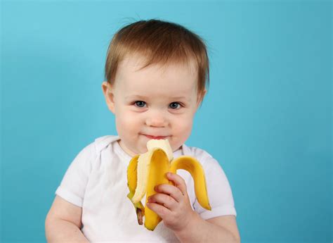 when can babies start eating bananas