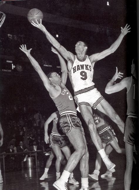 when did bob pettit retire