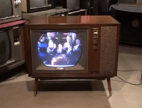 when did color tvs come out in canada