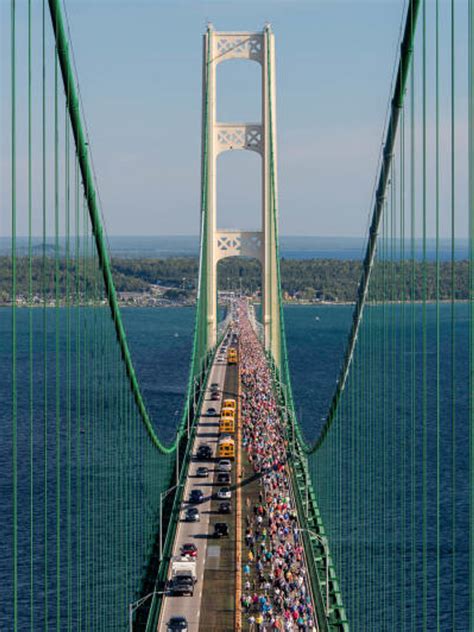 when did the mackinac bridge open