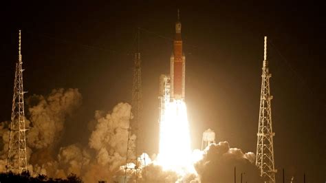 when did the us space program start