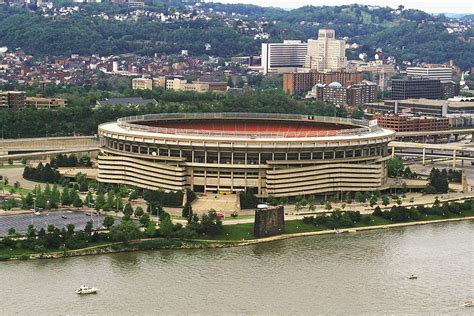 when did three rivers stadium open