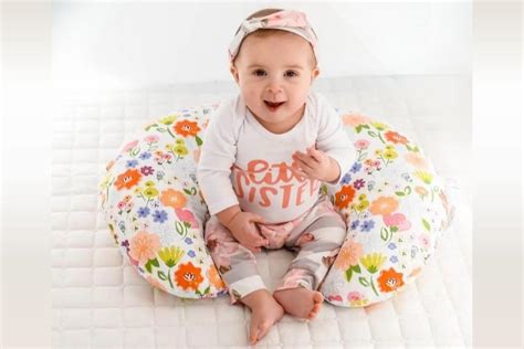 When Does Baby Use Pillow