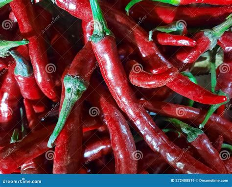 when does chilies close