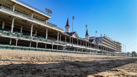 when does churchill downs open