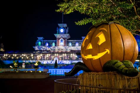 When Does Halloween Start At Disney World