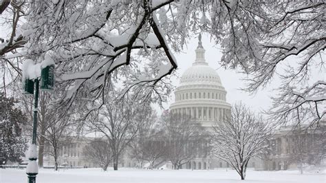 when does it snow in dc