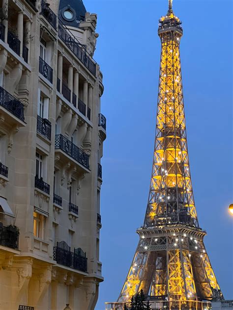 When Does The Eiffel Tower Sparkle In July