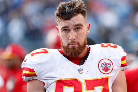 when does travis kelce become free agent