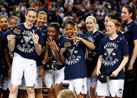 when does uconn women play basketball