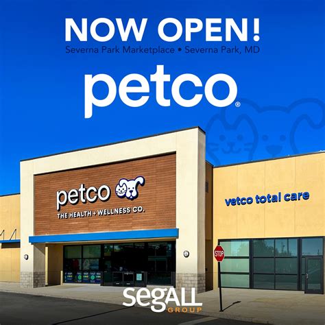 when is petco open