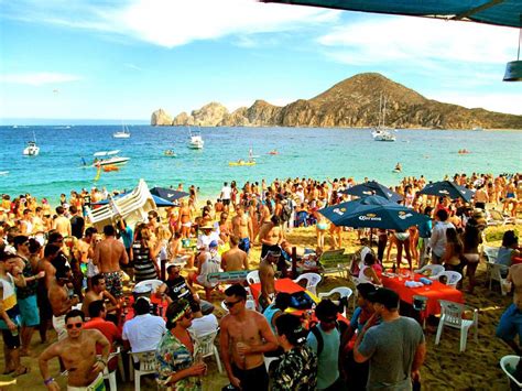The Five Best Spring Break Bars to Visit in Cabo