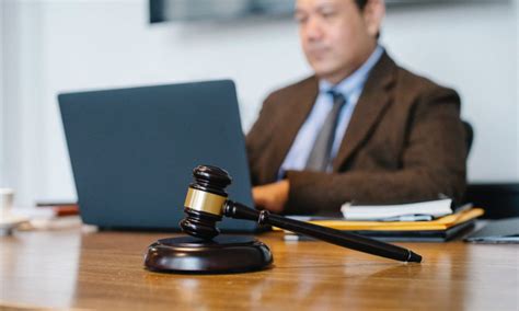 when should a federal judge recuse himself