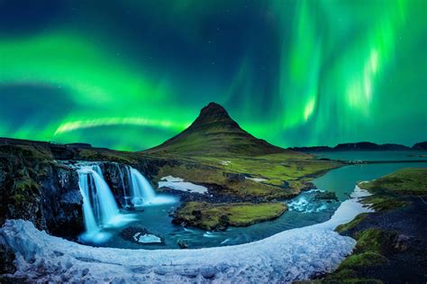 when to see aurora borealis in iceland