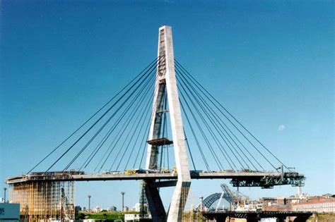 when was the anzac bridge built