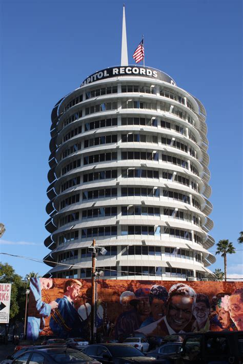 when was the capitol records building built
