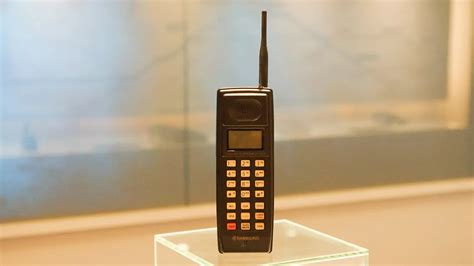 when was the first samsung phone invented