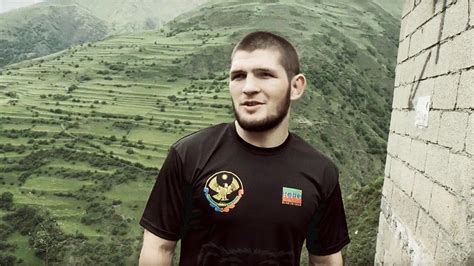 What football team does Khabib Nurmagomedov support and