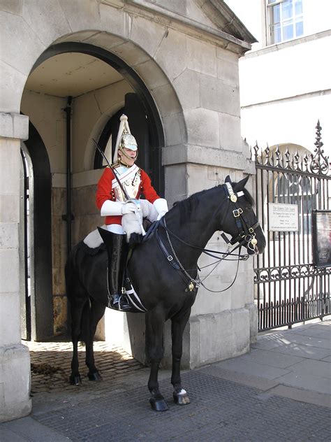 where are the horse guards in london
