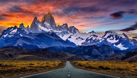 where are the patagonia mountains