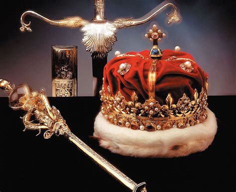 where are the scottish crown jewels kept