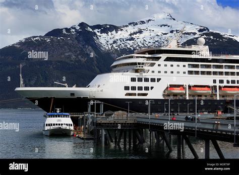 where do cruise ships dock in haines alaska