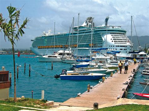 where do cruise ships dock in jamaica