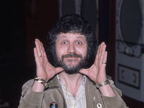 where does dave lee travis live now