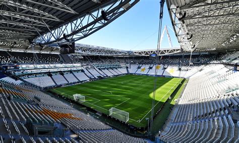 where does juventus play in italy