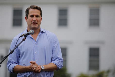 where does seth moulton live