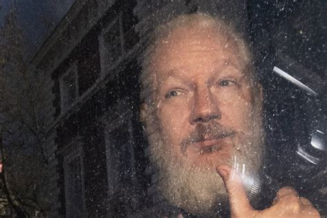 where is assange in prison
