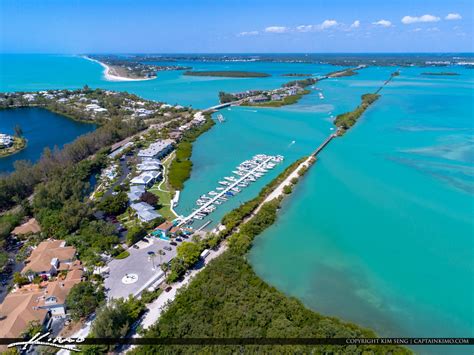 where is boca grande island