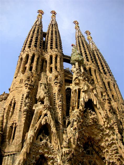 where is la sagrada familia