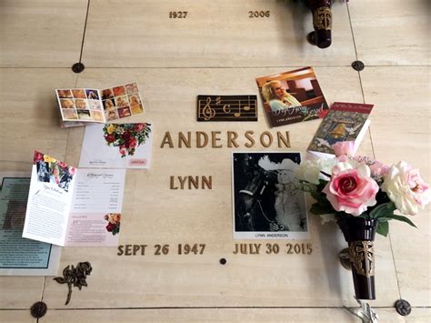 where is lynn anderson buried