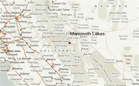 where is mammoth lakes ca located