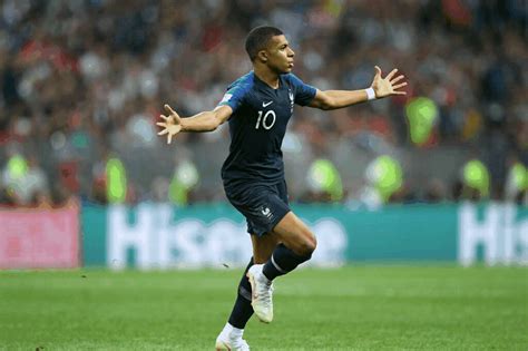 where is mbappe moving to