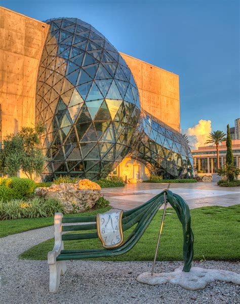 where is the dali museum in florida
