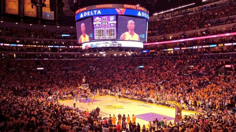 where is the los angeles lakers arena