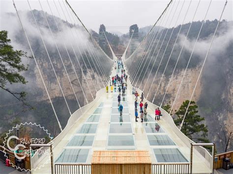 where is the zhangjiajie glass bridge located
