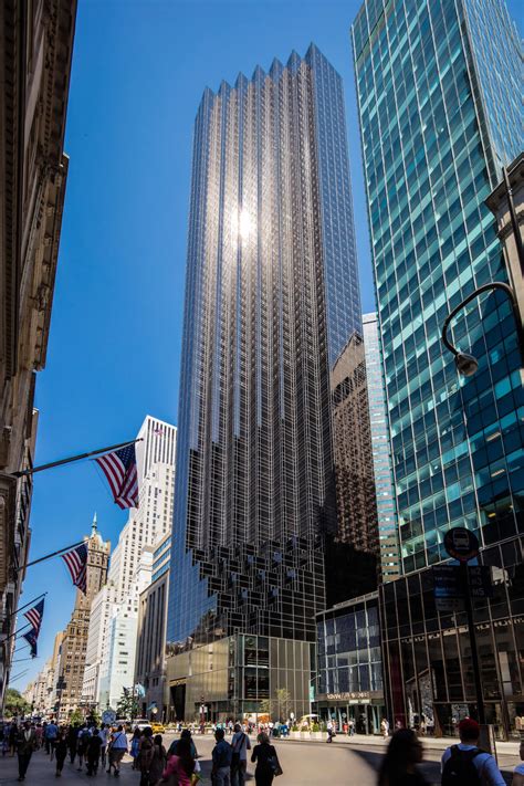 where is trump tower located in new york