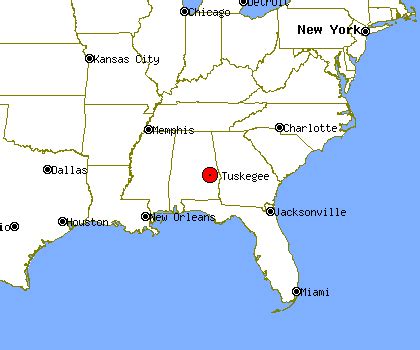 where is tuskegee alabama on the map