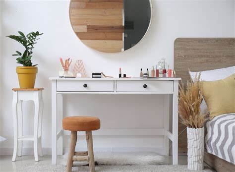 Where Should A Dressing Table Be Placed In A Bedroom