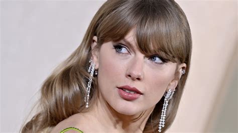 where to find taylor swift ai pictures reddit