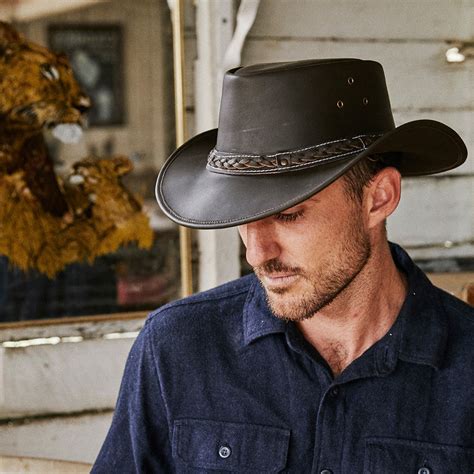 where to get a cowboy hat fitted