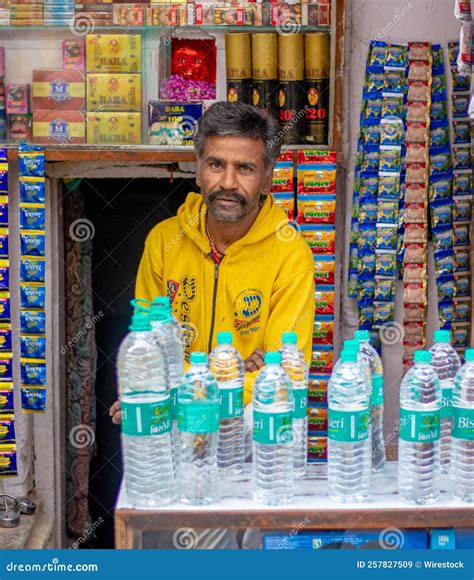 where to sell water bottles