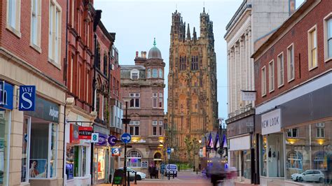 where to stay in wrexham