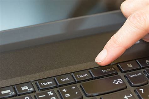 where is delete button on acer laptop