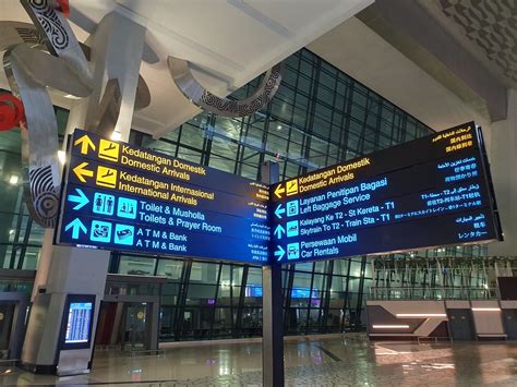which airport is cgk